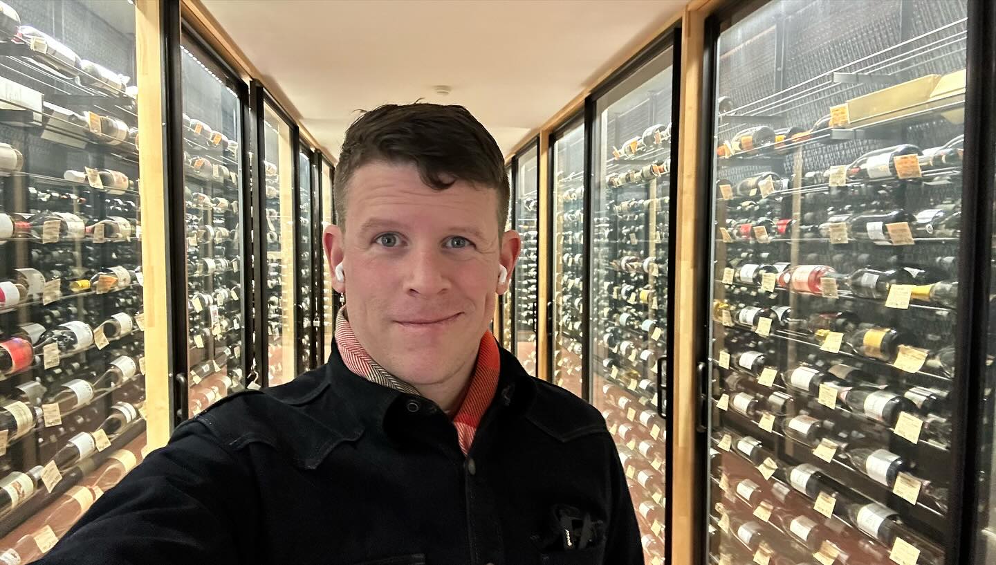 Another excellent stop on the #worldcoffeetour this super cool spot boasts freshly roasted beans and wine by the glass, and delicious donuts.