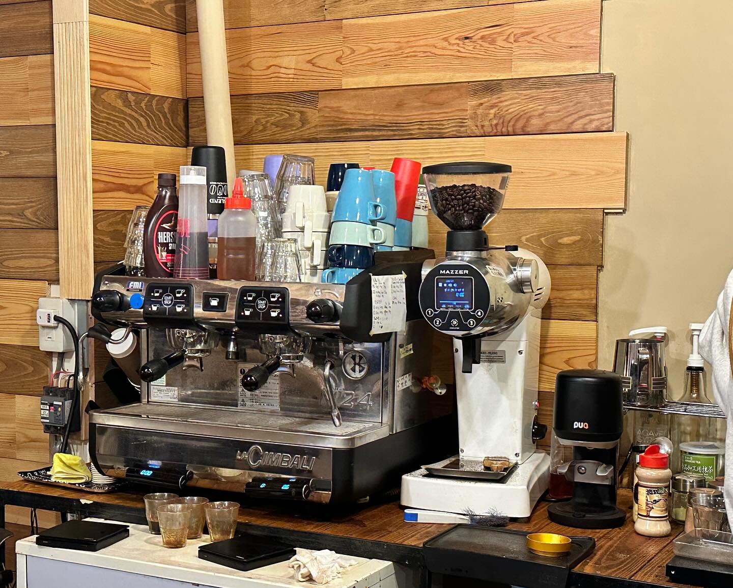 #worldcoffeetour still alive with a late night hakuba edition, amazing little coffee roaster.