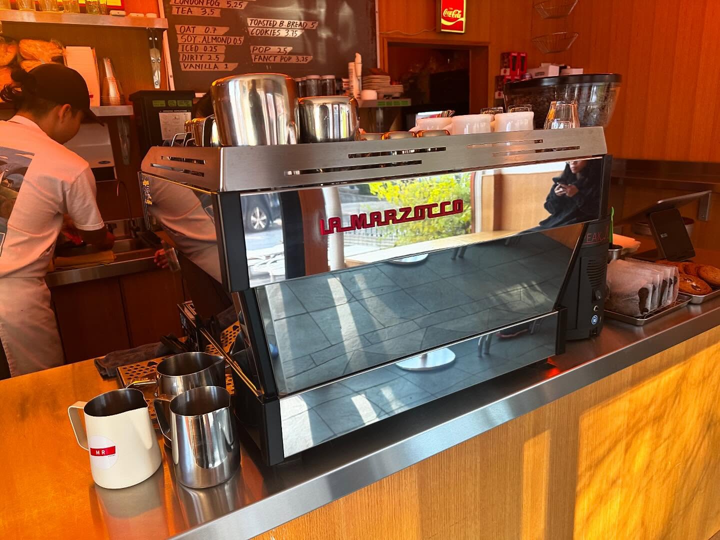 Toronto leg of the trip coming to a close, one last stop on the #worldcoffeetour, Made Rite, a super cool new cafe with a Lego espresso machine that some one obviously needs to buy for me.