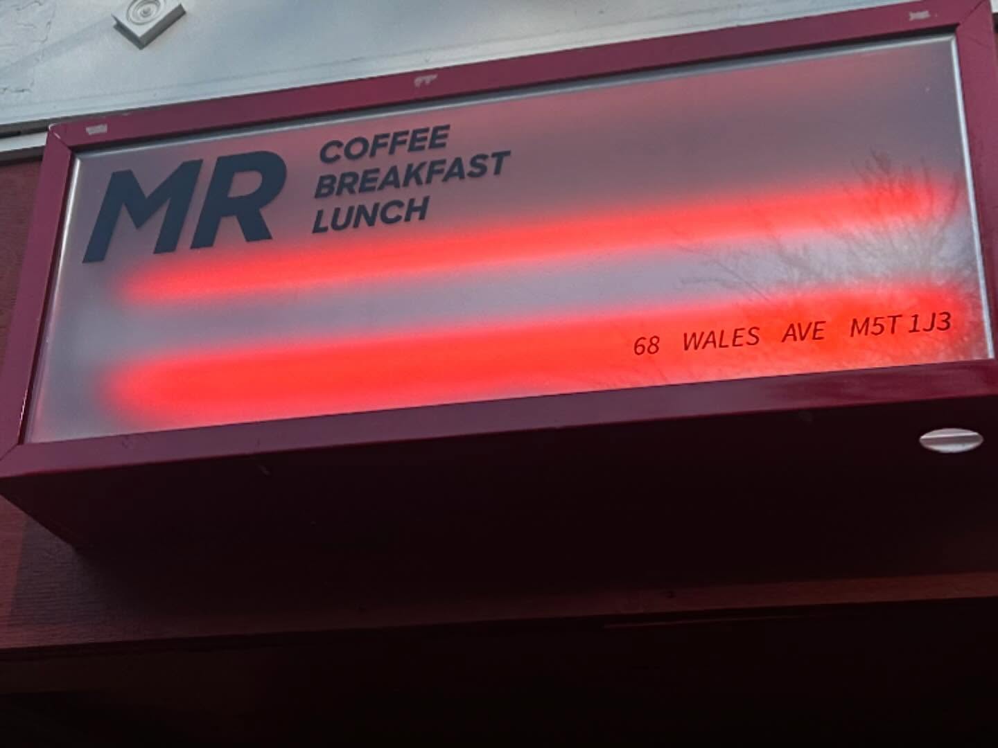 Toronto leg of the trip coming to a close, one last stop on the #worldcoffeetour, Made Rite, a super cool new cafe with a Lego espresso machine that some one obviously needs to buy for me.