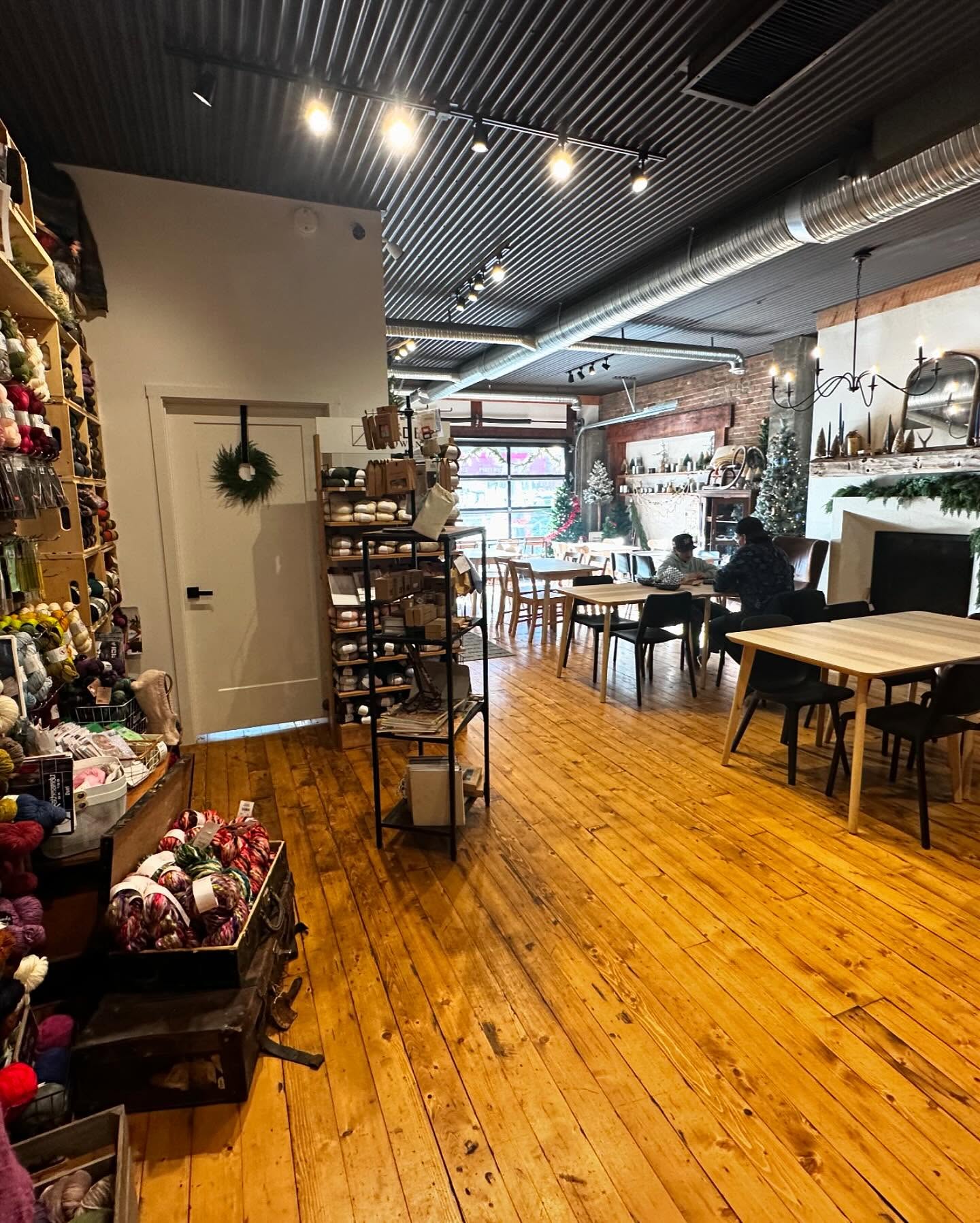 Extremely charming southern Alberta stop of the #worldcoffeetour Seeds in pincher creak.