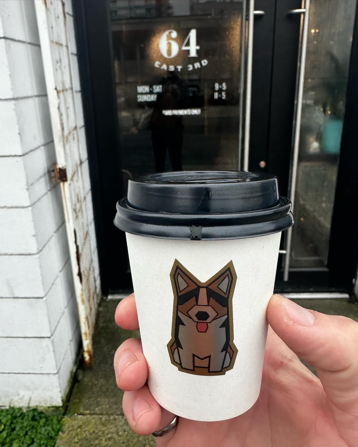 Just cause I'm home doesn't mean the coffee posts will stop, incredible pour over and sweet treats at @fifebakery in mount pleasant. #worldcoffeetour