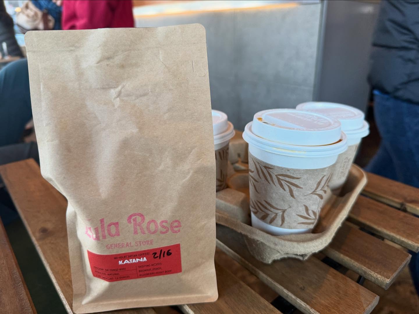 Off to Copper Mountain for the first ski day of the trip, but first a quick stop on the #worldcoffeetour - @lularosegeneral cute cafe in Denver with great breakfast sandos and delicious beans.