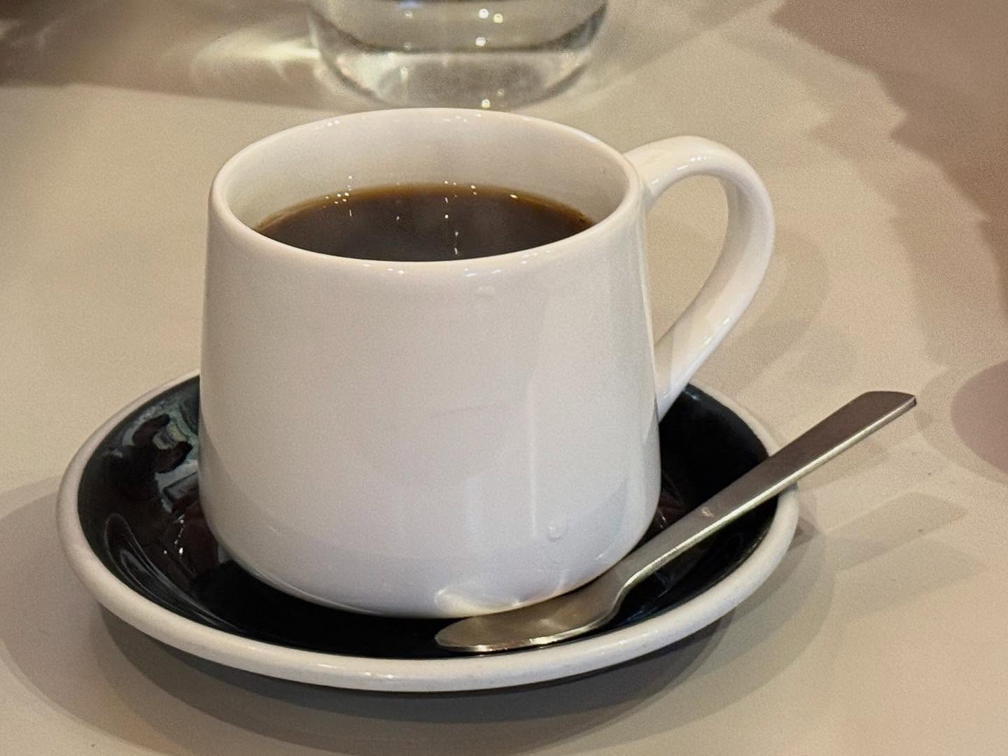 Been a lil silent on socials this week as I've been busy getting after it, great stop on the #worldcoffeetour in revelstoke, @dosecoffeerevelstoke fantastic sammmiches, and it turns into a stellar I