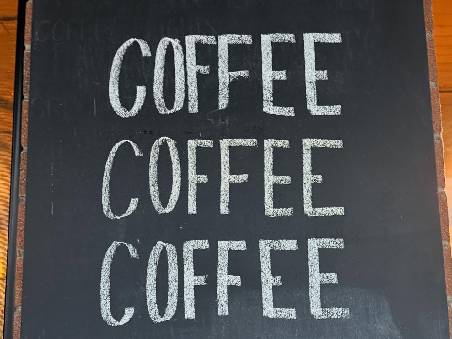 Been a lil silent on socials this week as I've been busy getting after it, great stop on the #worldcoffeetour in revelstoke, @dosecoffeerevelstoke fantastic sammmiches, and it turns into a stellar I