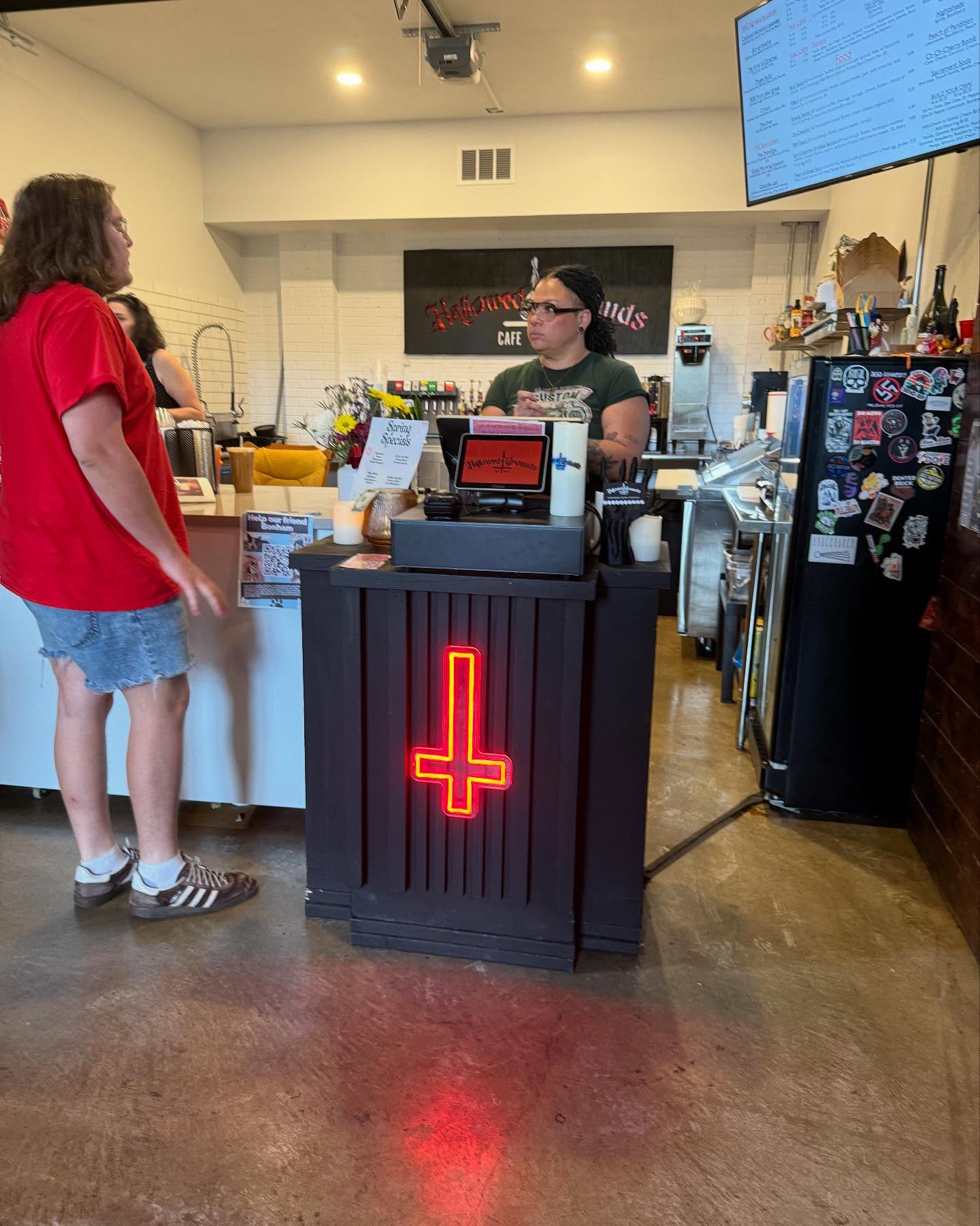 Took a walk through SLC today and found @hallowedgrounds801 a cool cafe in an old church turned market for weirdos and tattoos (sadly the tattoo parlour was closed) another great stop on the #worldcof