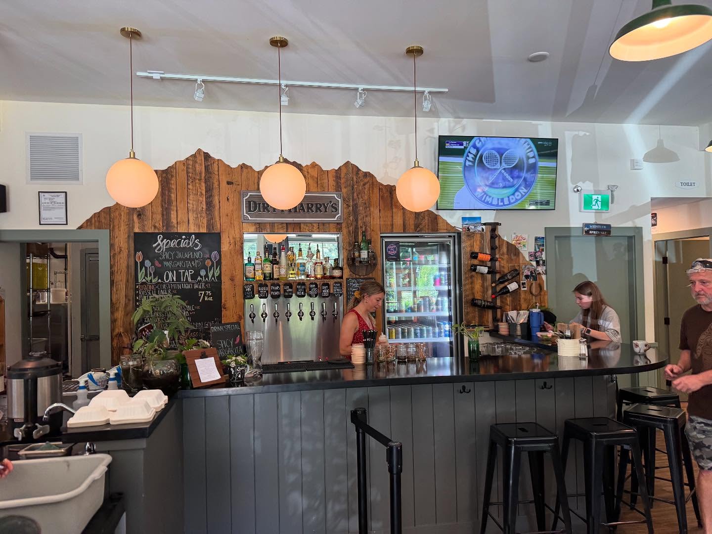 Whistler classic spot on the #worldcoffeetour the Alpine cafe, great break and friendly vibes, they've added heaps of capacity since I was last here.