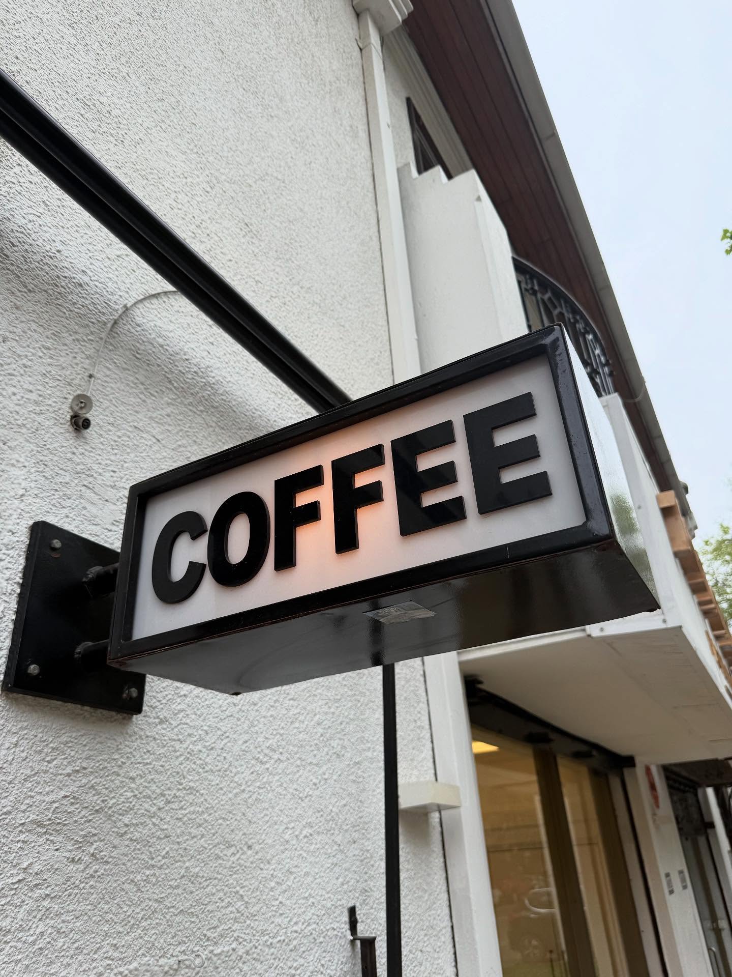 First good coffee I've had in a hot minute, @goodnickbar in Viña del Mar, @tinaaluu is doing a spot of work so I decided to get back on my shit and hunt down a good cafe for a stop on the #worldcof